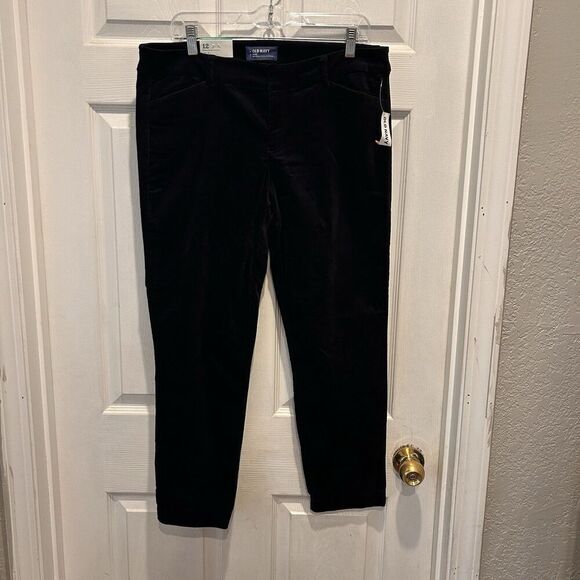 Old Navy Women's Black Mid-Rise Regular Fit Pixie Velvet‎ Ankle Pants SZ 12 NWT - Picture 1 of 8